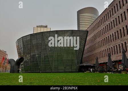 Stadt- und Landesbibliothek, Max-Von-Der-Gruen-Platz, Dortmund, Nordrhein-Westfalen, Deutschland Stock Photo