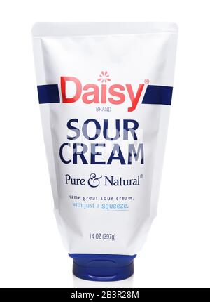 IRVINE, CALFORNIA - FEBRUARY 17, 2019: A 14 ounce squeeze container of Daisy Brand Sour Cream. Daisy Brand, founded in Chicago, has been producing dai Stock Photo