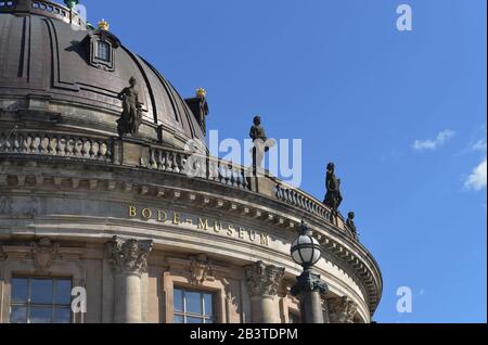 Dach, Bodemuseum, Museumsinsel, Mitte, Berlin, Deutschland Stock Photo