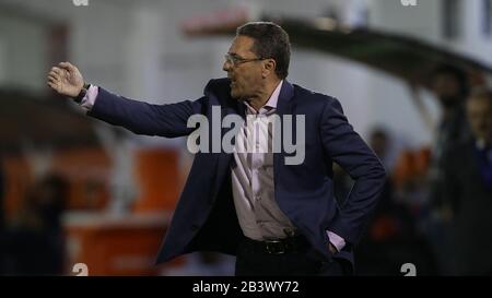 Buenos Aires, Argentina. 04th Mar, 2020. from SE Palmeiras, disputes the ball with the player, from CA Tigre, during a match valid for the first round, group stage, of Copa Libertadores, at Estádio José Dellagiovanna. Credit: Cesar Greco/FotoArena/Alamy Live News Stock Photo