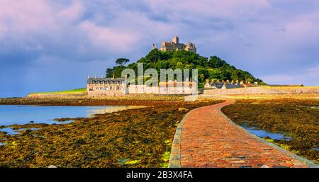 Road leading to St Michael's Mount by low tide, Cornwall, England, UK Stock Photo
