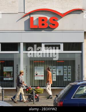 LBS Immobilien Center, Hauptstrasse, Schoeneberg, Berlin, Deutschland / Schöneberg Stock Photo
