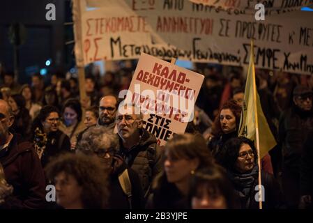 Athens, Greece. 5th Mar, 2020. Protesters march shouting slogans in solidarity with refugees and migrants, demanding open borders. Thousands took to the streets to voice their solidarity with refugees and condemn government migration policies as well as the recent attacks to refugees, journalists and NGO workers by Greek neo-nazis. Credit: Nikolas Georgiou/Alamy Live News Stock Photo
