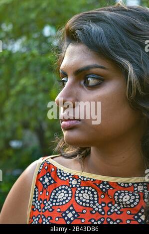 Indian Girl Poses Portfolio Shoot Outside Stock Photo 1660902265 |  Shutterstock