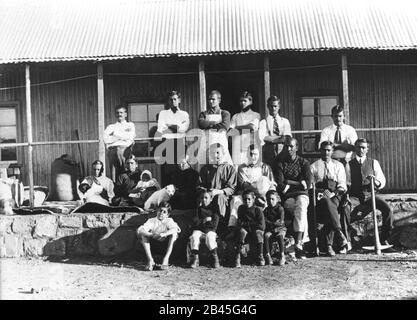 Mahatma Gandhi and Dr. Hermann Kallenbach, pioneer settlers of Tolstoy Farm, Transvaal, Gauteng Province, Johannesburg, South Africa, 1910, old vintage 1900s picture Stock Photo