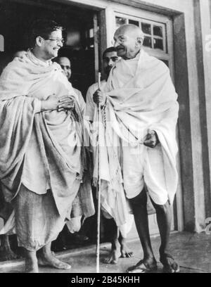 Mahatma Gandhi with visitor from USA at Sevagram Ashram, Wardha ...