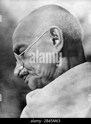 Mahatma Gandhi profile portrait India 1945 Stock Photo - Alamy