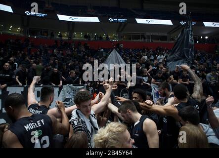 Belgrade, Serbia. 4th Mar, 2020. the players of KK Partizan celebrate the victory with their fans. Credit: Nikola Krstic/Alamy Live News Stock Photo