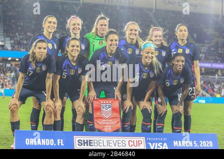 Orlando, Florida, USA. 05th Mar, 2020. USA players post for a team photo before the start of the game with England. Front row from left to right Tobin Heath (17), Megan Rapinoe (15), Carli Lloyd (10) Julie Ertz (8) and Crystal Dunn (19) Back Row from left to right Abby Dahlkemper (7) Becky Sauerbrunn (4) Alyssa Naeher (1) Lindsey Horan (9) Rose LaValle (16) and Christen Press (23) during the SheBelieves Cup in an international friendly women's soccer match against England, Thursday, Mar. 5, 2020, in Orlando, Florida, USA. (Photo by IOS/ESPA-Images) Credit: European Sports Photographic Agency/A Stock Photo