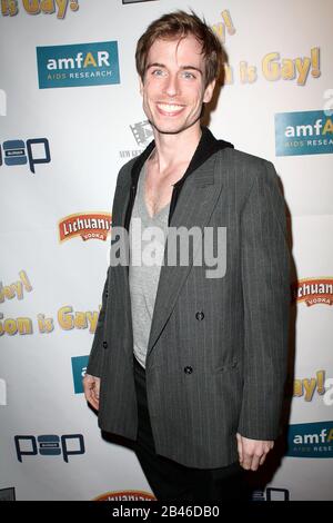 New York, NY, USA. 29 October, 2009. Walter Masterson at the 'Oy Vey! My Son is Gay!' premiere at the Directors Guild Theatre. Credit: Steve Mack/Alamy Stock Photo