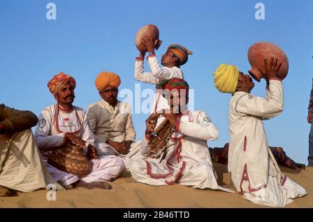 Traditional matka musicians, jaisalmer, rajasthan, India, Asia Stock