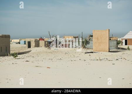Small improvised house in the Sahara, in Mauritania Stock Photo