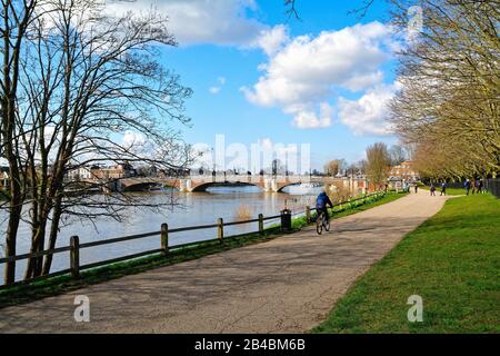 Hampton Court bridge and the River Thames ,West London England UK Stock Photo