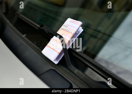 Traffic ticket is stuck to windshield, Mainz, Rhineland-Palatinate, Germany Stock Photo