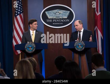 Arlington, United States Of America. 05th Mar, 2020. Arlington, United States of America. 05 March, 2020. U.S. Secretary of Defense Mark Esper, left, during a joint press conference with the British Defense Minister Ben Wallace at the Pentagon March 5, 2020 in Arlington, Virginia. Credit: Lisa Ferdinando/DOD/Alamy Live News Stock Photo