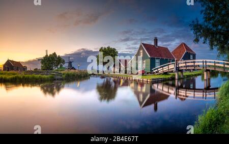 Characteristic wooden houses as in the 17th century in the museum village Zaanse Schans, Zaandam, Netherlands, Europe Stock Photo