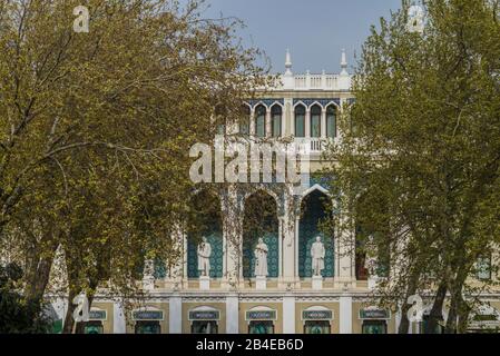 Azerbaijan, Baku, Nizami Literature Museum, exterior statues Stock Photo