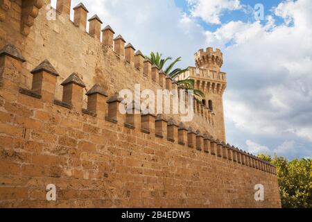 Almudaina Palace Walls, Palma de Mallorca, Mallorca (Majorca), Balearic Islands, Spain, Europe Stock Photo