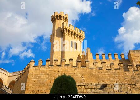 Almudaina Palace Walls, Palma de Mallorca, Mallorca (Majorca), Balearic Islands, Spain, Europe Stock Photo