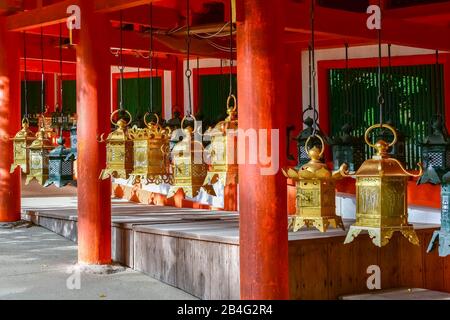 Ornate bronze lanterns at the main sanctuary, Kasuga-taisha Shrine, Nara, Honshu, Japan Stock Photo