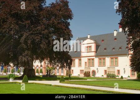 Terrace path at the Upper Orangery, Schloss Weilburg, Weilburg, Westerwald, Hesse, Germany Stock Photo