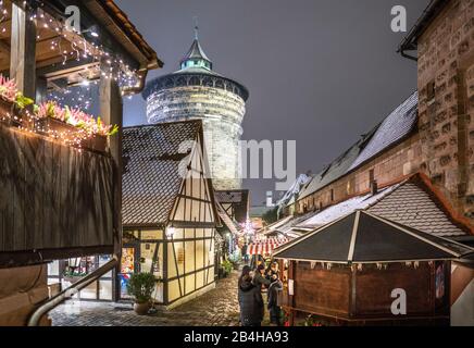 Weihnachtsmarkt Nürnberg Handwerkerhof Stock Photo