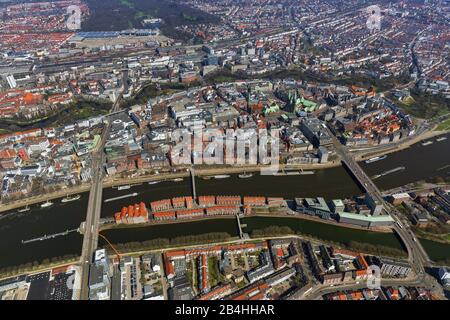 , city center of Bremen with Old Town Island Bremen, aerial view, 22.04.2013, Germany, Bremen