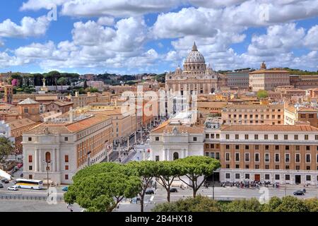 Via della Conciliazione St. Peter's Basilica and Vatican Palace in, Vatican, Rome, Lazio, Italy Stock Photo