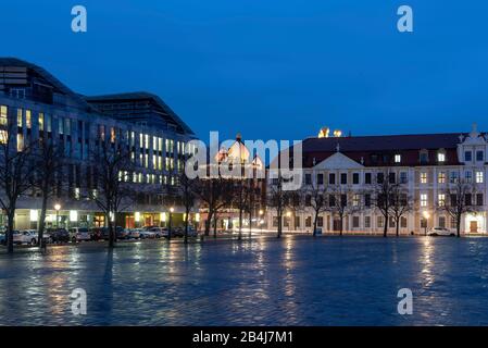 Deutschland, Sachsen-Anhalt, Magdeburg, Domplatz Nord LB, Hundertwasserhaus und Landtag. Stock Photo