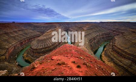 USA, United States of America, Utah, Arizona,Utah, Moki Dugway, US 163, UT 95, Blanding, Mexican Hat, San Juan Country, Utah, Gooseneck Canyon State Park, Stock Photo