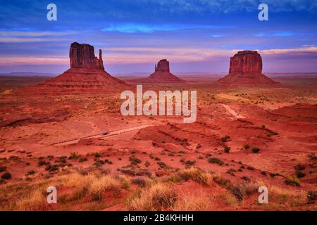 USA, United States of America, Monument Valley, Navajo Reserve, Utah,Colorado Plateau, Mexican Hat, Four Corner Region,Olijato, Arizona
