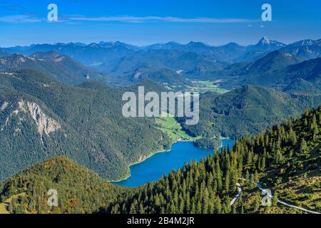 Deutschland, Bayern, Oberbayern, Tölzer Land, Kochel am See, Herzogstand, Walchensee, Blick vom Martinskopf Stock Photo