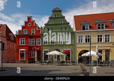 Germany, Mecklenburg-West Pomerania, Greifswald, old town, Gothic, Renaissance and Baroque town houses near the market square Stock Photo
