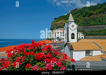 Historic old town of Ponta do Sol with the Ingreja Nossa Senhora da Luz church (Our Lady of Light), Madeira, Portugal Stock Photo