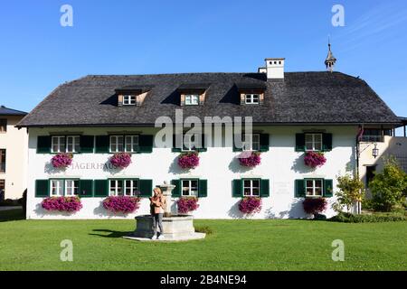 Hof bei Salzburg, castle Schloss Fuschl, lake Fuschlsee in Salzkammergut area, Salzburg, Austria Stock Photo