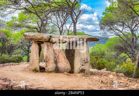 Spain, Catalonia, Barcelona Province, Dolmen of Pedra Gentil, Vallgorguina City Stock Photo