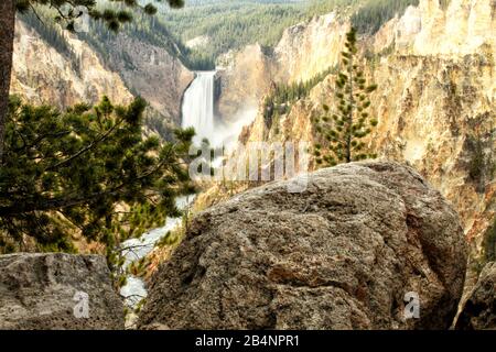 An elevated view from Artists point, of Yellowstone Falls in the Grand Canyon of Yellowstone National Park in Wyoming, USA. Stock Photo