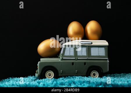 Golden Easter egg, happy Easter sunday hunt holiday decorations Stock Photo