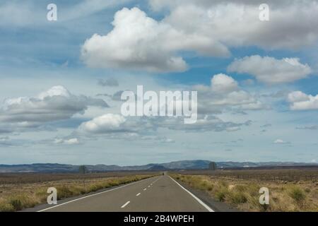 National Route 40 in the south of Esquel, Argentina Stock Photo