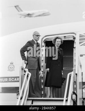 Prime minister Margaret Thatcher leaving London's Heathrow Airport for India in November 1984. Stock Photo
