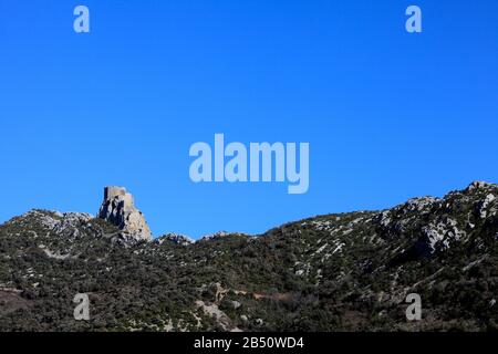 Le Château de Quéribus situé sur la commune de Cucugnan. Dans les Corbières.  F 11 Stock Photo