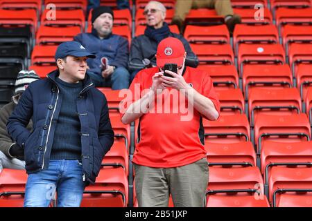 London, UK. 07th Mar, 2020. Home fans during the Sky Bet Championship match between Charlton Athletic and Middlesbrough at The Valley, London on Saturday 7th March 2020. (Credit: Ivan Yordanov | MI News) Photograph may only be used for newspaper and/or magazine editorial purposes, license required for commercial use Credit: MI News & Sport /Alamy Live News Stock Photo