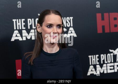 NEW YORK, NY - MARCH 04: Winona Ryder attend HBO's 'The Plot Against America' premiere at Florence Gould Hall on March 04, 2020 in New York City. Stock Photo