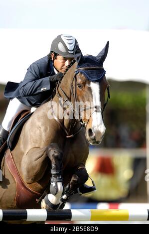 National Horse Show, Rolex National Championship December 2006, Jaime Guerra (MEX) riding Landdame Stock Photo