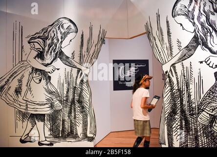 Wellington, New Zealand. 8th Mar, 2020. A child visits the exhibition 'Wonderland' at the Te Papa National Museum in Wellington, New Zealand, March 8, 2020. The three-month exhibition 'Wonderland' ended on Sunday, which displayed more than 300 objects and props related to the famous British literature 'Alice in Wonderland'. Credit: Guo Lei/Xinhua/Alamy Live News Stock Photo