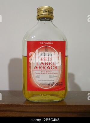 Flasche Red Label Arrack Sri Lanka Stock Photo Alamy