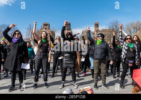 New York, USA. 8th March, 2020. Women perform the Chilean protest chant 'Un Violador en Tu Camino' (A Rapist in Your Path) on International Women's Day in Washington Square in New York City on March 8, 2020. (Photo by Gabriele Holtermann-Gorden/Sipa USA) Credit: Sipa USA/Alamy Live News Stock Photo