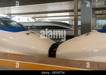 CR400 EMU High speed train, TaiYuan South Railway Station, Taiyuan, China Stock Photo