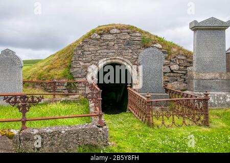 Mausoleum in graveyard of Tingwall church, Shetland. Only remains of St Magnus Church, built in the late 1100s. Stock Photo
