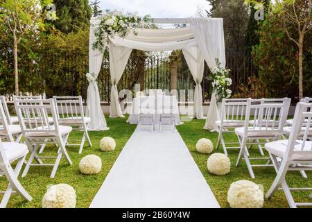 Of wedding decoration in the garden. Modern wedding. Stock Photo